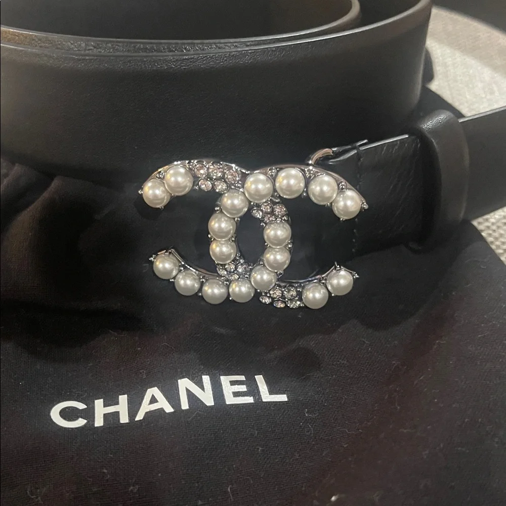 CHANEL Black Belt with Pearl and Crystal Logo - Picture 1 of 4